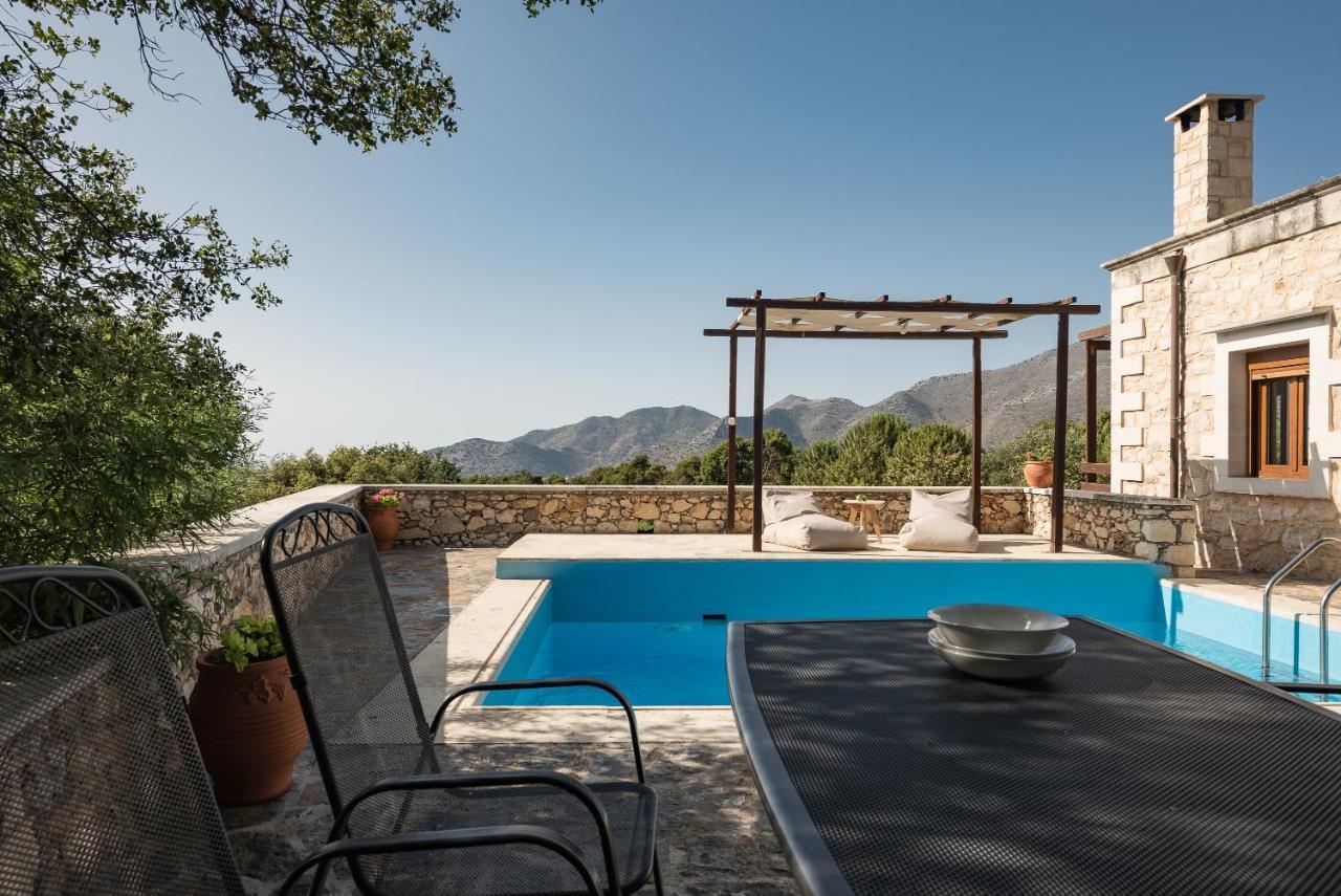 Koules Estate, With Private Pools & Bbq - Embracing Nature, By Thinkvilla Argouli ภายนอก รูปภาพ