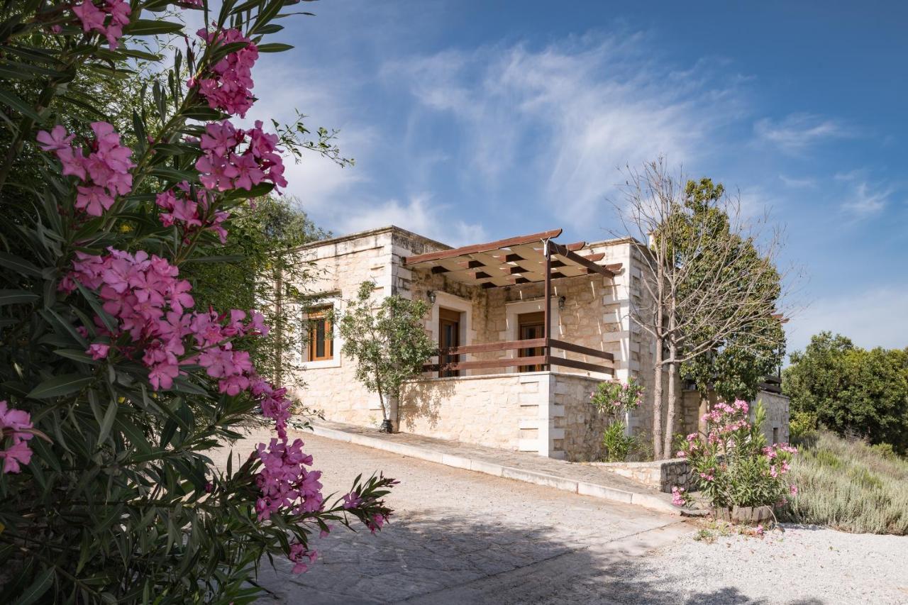 Koules Estate, With Private Pools & Bbq - Embracing Nature, By Thinkvilla Argouli ภายนอก รูปภาพ
