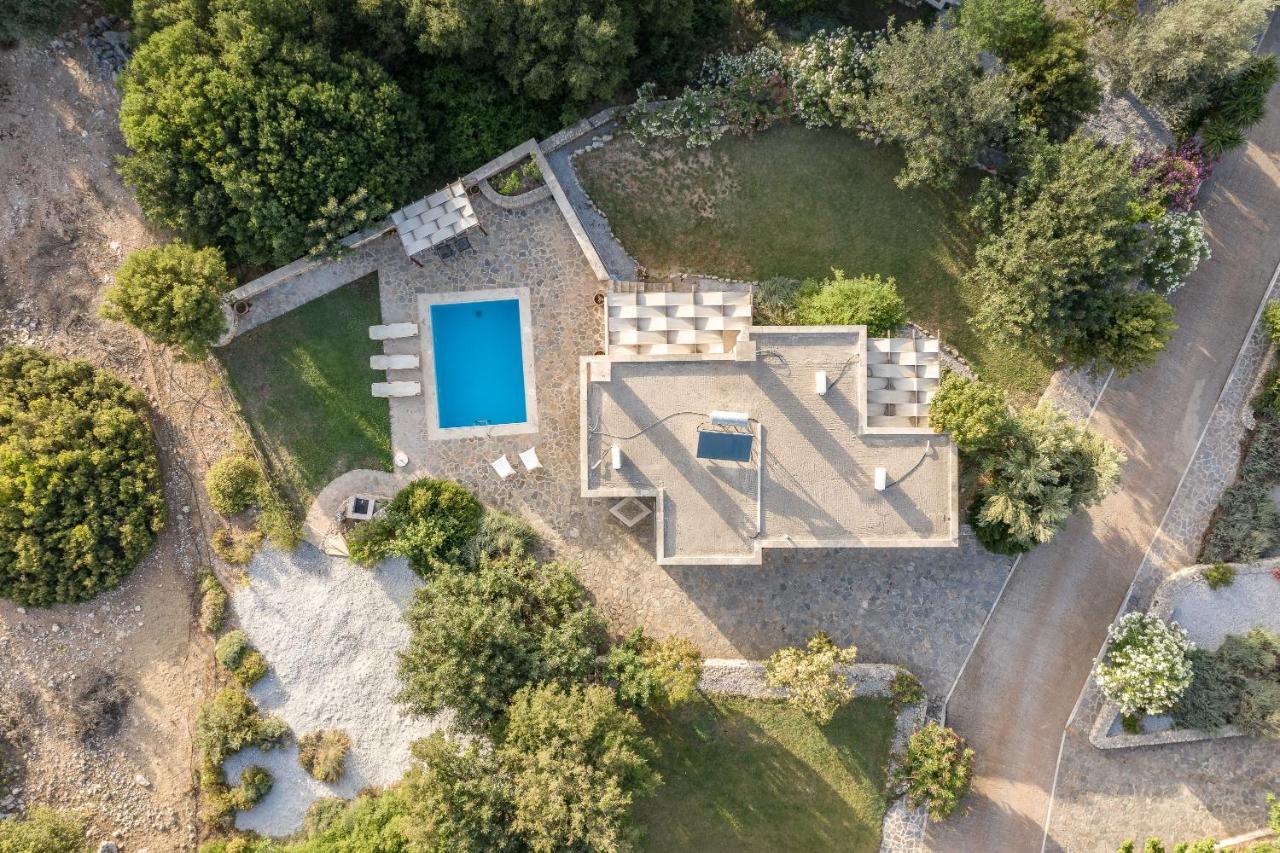 Koules Estate, With Private Pools & Bbq - Embracing Nature, By Thinkvilla Argouli ภายนอก รูปภาพ