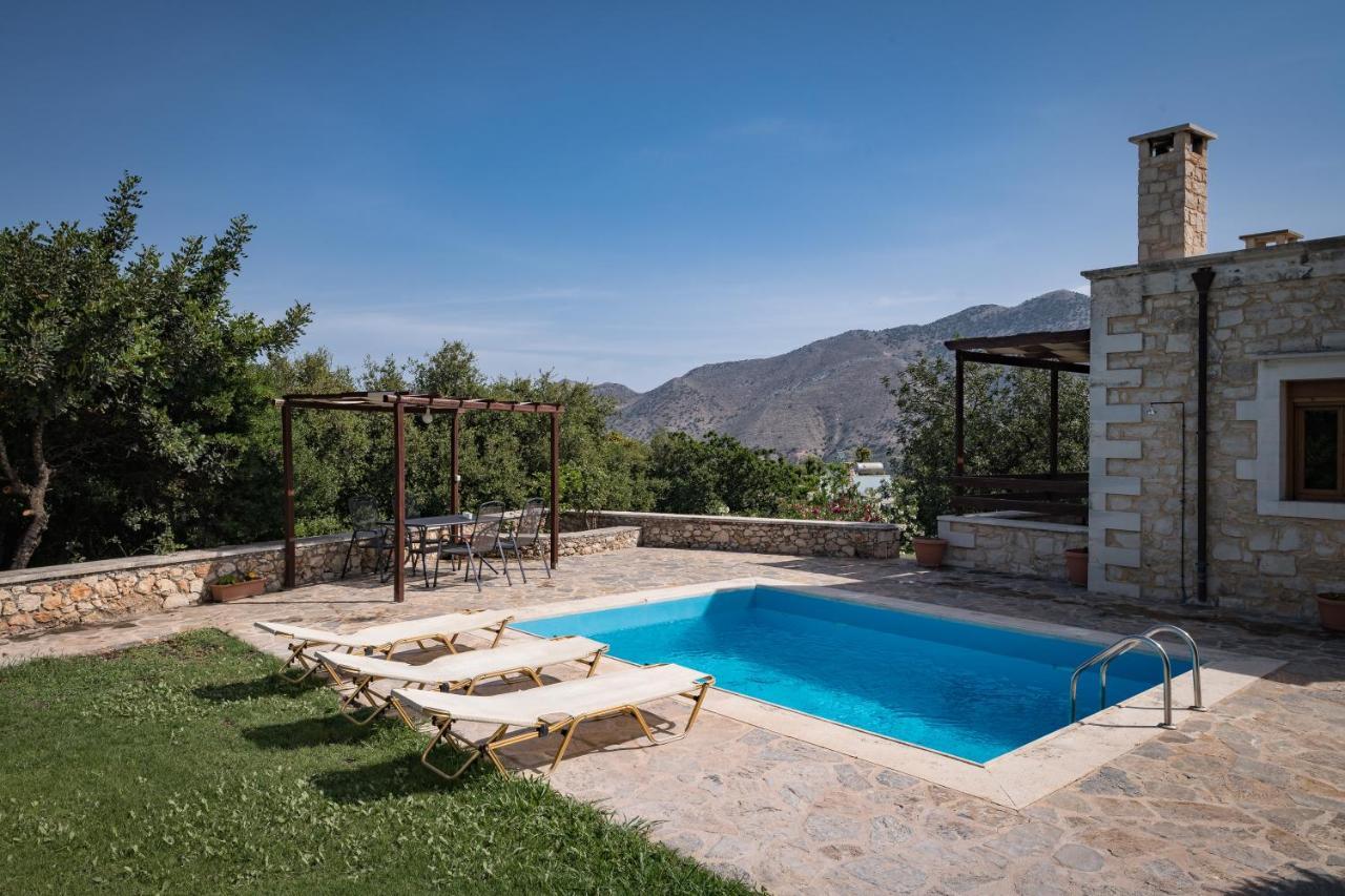 Koules Estate, With Private Pools & Bbq - Embracing Nature, By Thinkvilla Argouli ภายนอก รูปภาพ