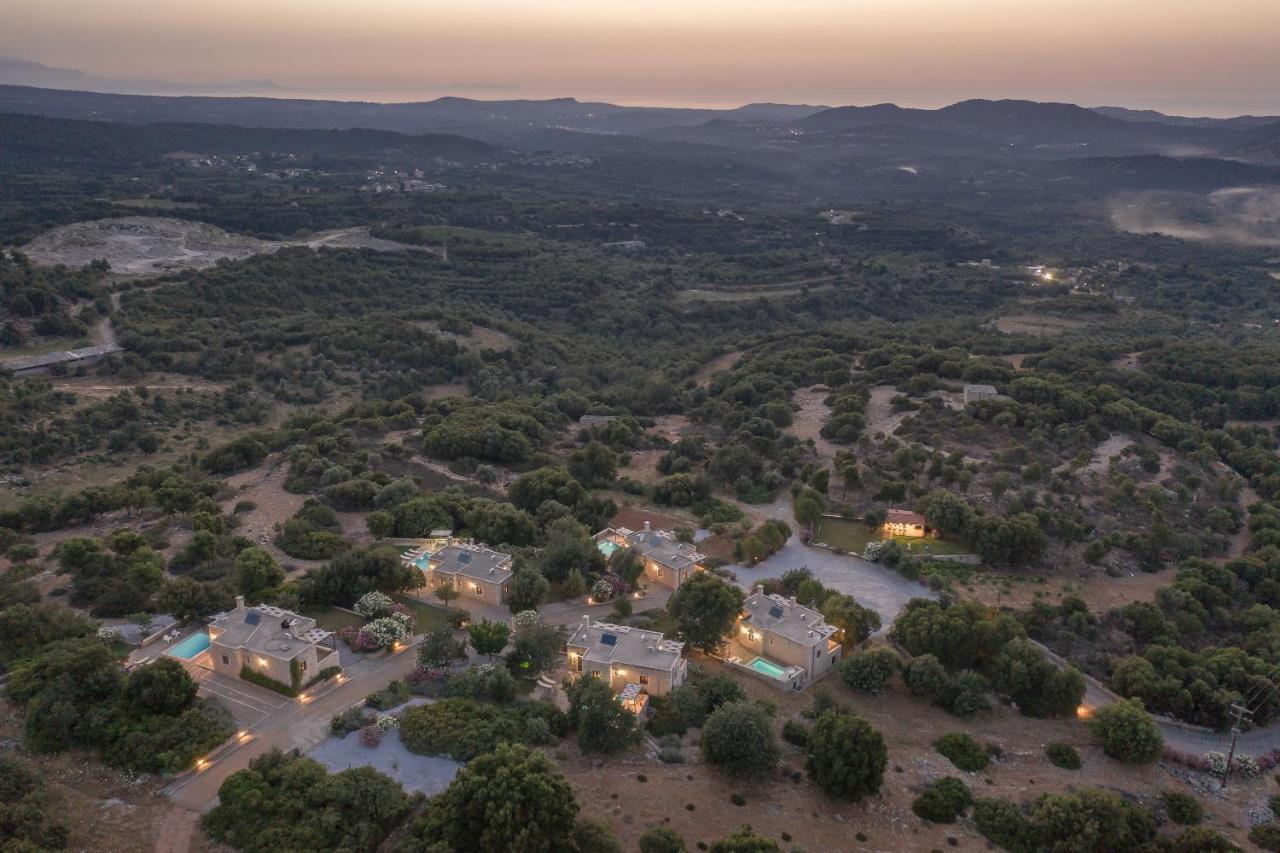 Koules Estate, With Private Pools & Bbq - Embracing Nature, By Thinkvilla Argouli ภายนอก รูปภาพ