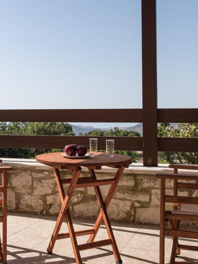 Koules Estate, With Private Pools & Bbq - Embracing Nature, By Thinkvilla Argouli ภายนอก รูปภาพ