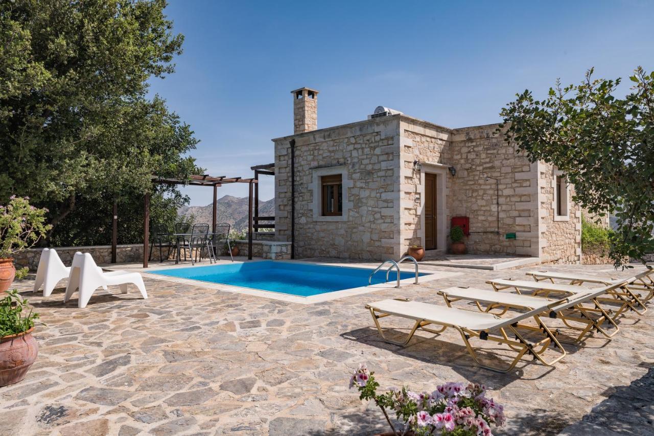 Koules Estate, With Private Pools & Bbq - Embracing Nature, By Thinkvilla Argouli ภายนอก รูปภาพ