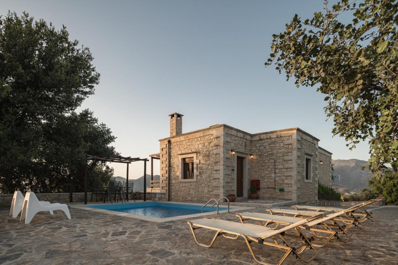 Koules Estate, With Private Pools & Bbq - Embracing Nature, By Thinkvilla Argouli ภายนอก รูปภาพ