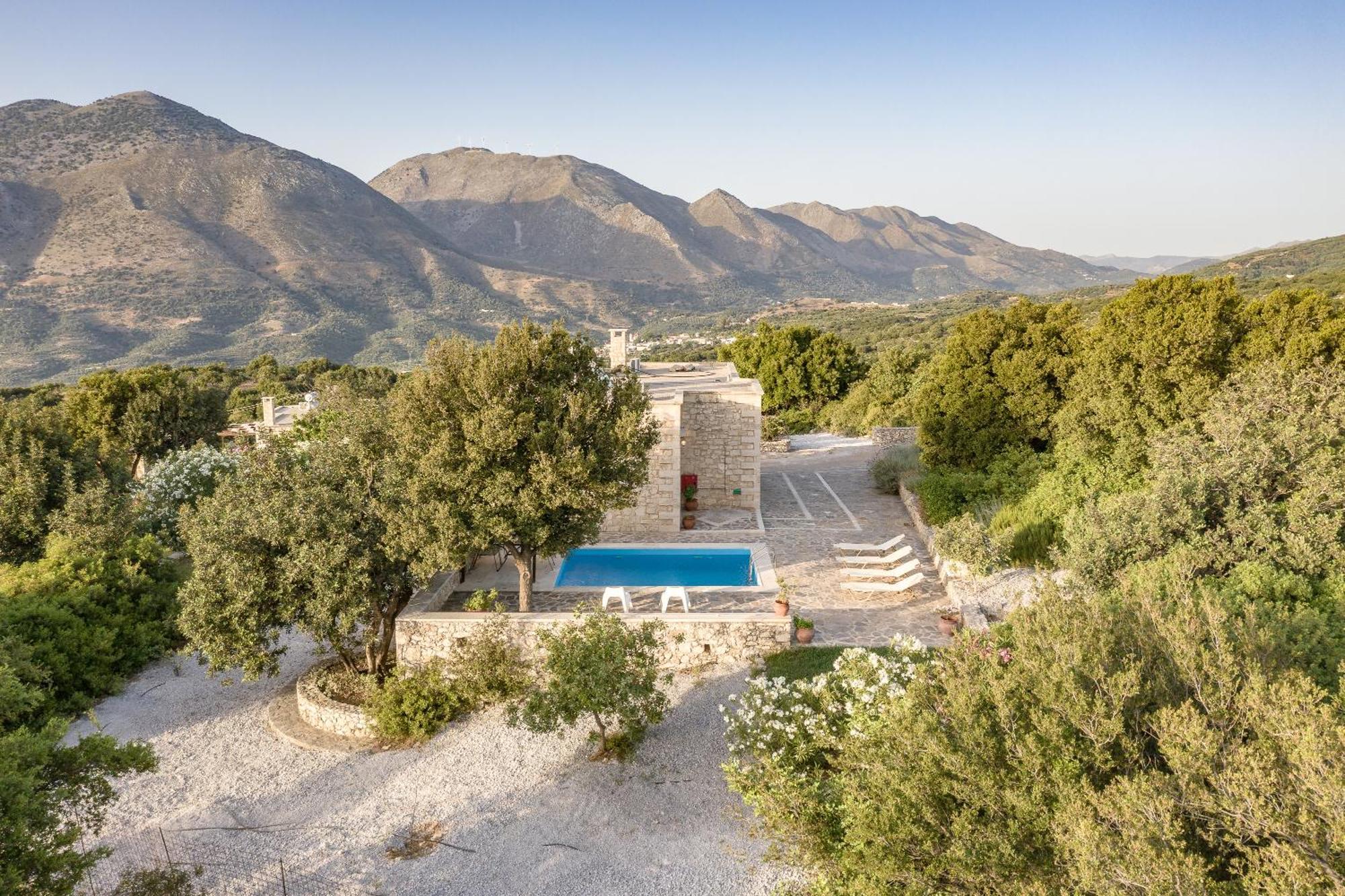 Koules Estate, With Private Pools & Bbq - Embracing Nature, By Thinkvilla Argouli ห้อง รูปภาพ